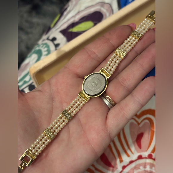 Jaclyn Smith Quartz Gold Tone Pearl Watch - Picture 3 of 7